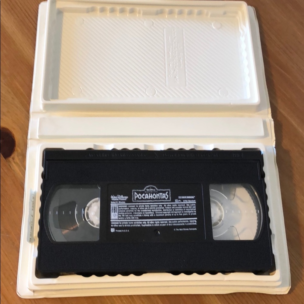 Walt Disney Masterpiece Collection Pocahontas VHS - Picture 8 of 8